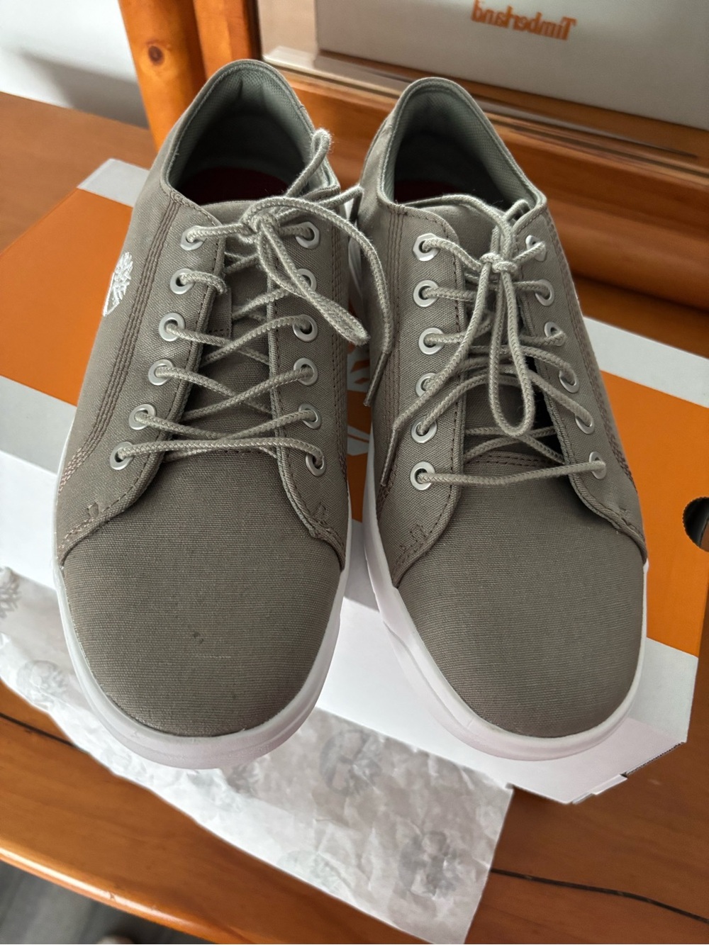 Timberland Men’s SEBY Low Lace Sneakers Style# TB0A67E1 Color: ER9 Size: 8 NWT